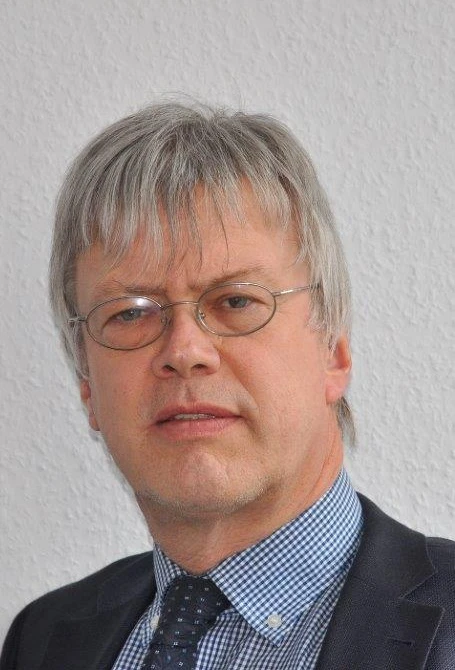 Dr. Rolf Jungbecker